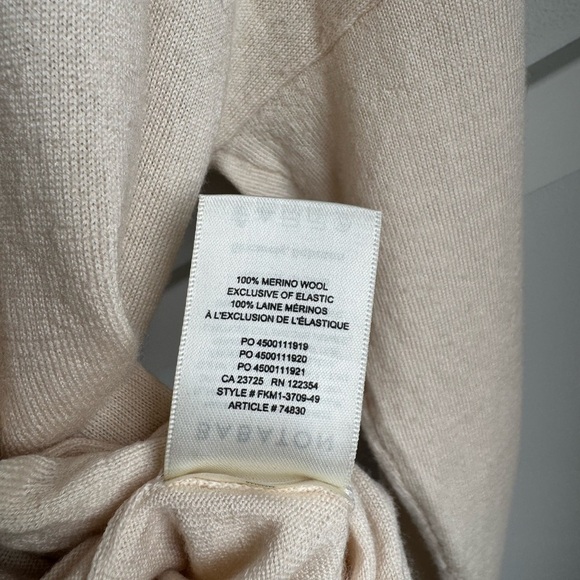 Aritzia Babaton Jotham Wrap Front V Merino Wool Ivory Sweater Top Size S - Picture 7 of 7